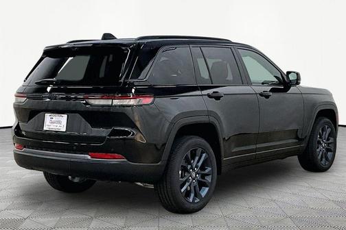Diamond Black 2026 Jeep Grand Cherokee Limited
