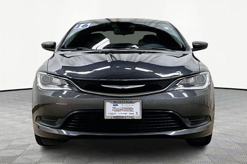 2016 Chrysler 200 LX