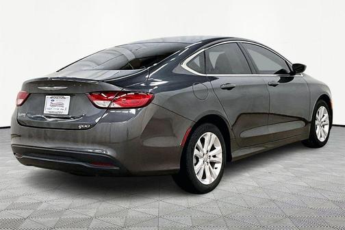 2016 Chrysler 200 LX
