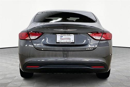 2016 Chrysler 200 LX