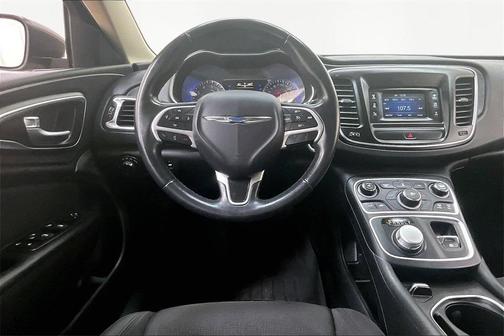 2016 Chrysler 200 LX