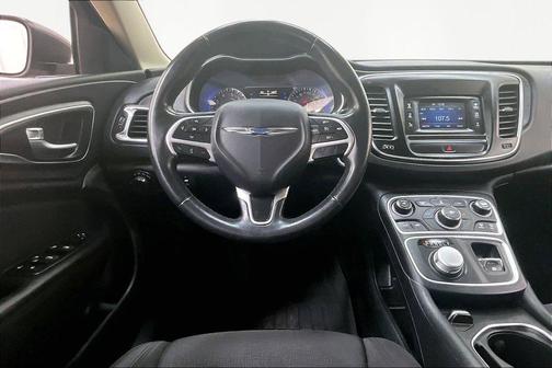 2016 Chrysler 200 LX