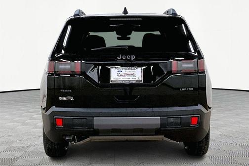 Diamond Black 2026 Jeep Cherokee LAREDO/LIMITED