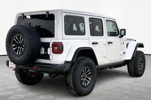 Bright White Clearcoat 2026 Jeep Wrangler Rubicon