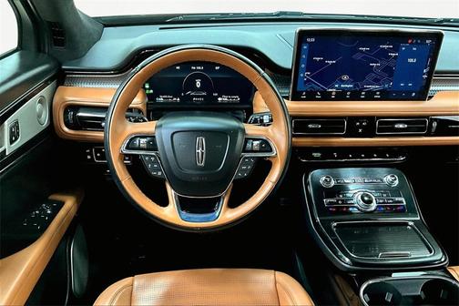 2022 Lincoln Nautilus Black Label