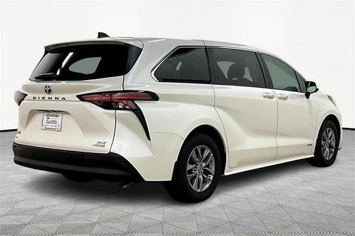 2021 Toyota Sienna XLE