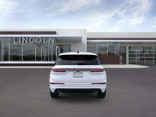 Crystal White Metallic 2026 Lincoln Corsair Reserve