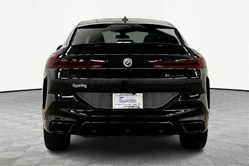 2022 BMW X6 M50i