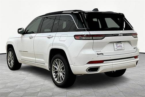 2025 Jeep Grand Cherokee Summit