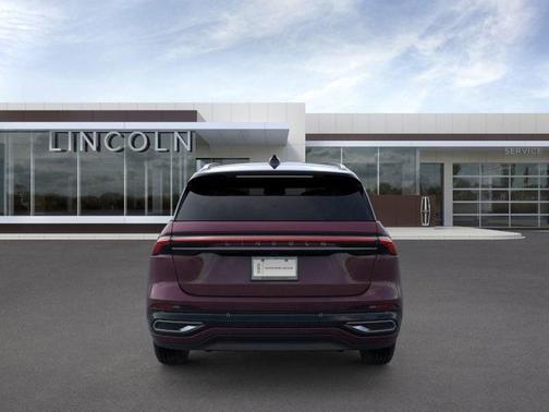 2025 Lincoln Nautilus Reserve
