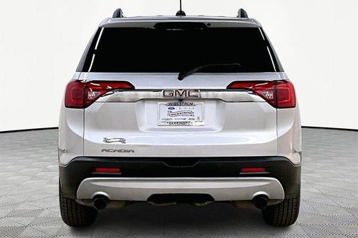 Quicksilver Metallic 2018 GMC Acadia SLE-2