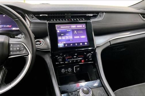 2022 Jeep Grand Cherokee L Laredo