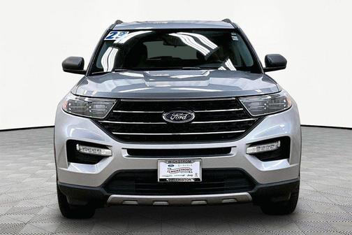 Silver Metallic 2022 Ford Explorer XLT