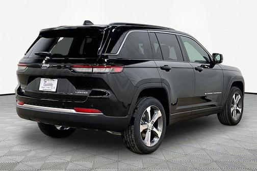Diamond Black 2026 Jeep Grand Cherokee Limited