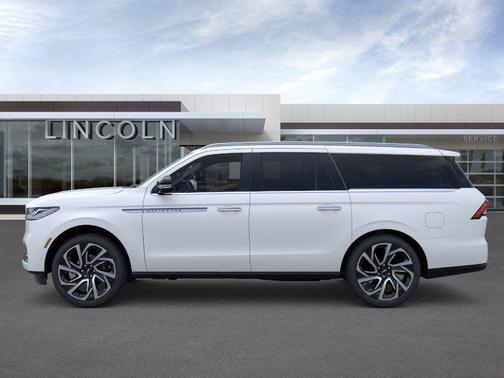 Star White 2026 Lincoln Navigator L Reserve
