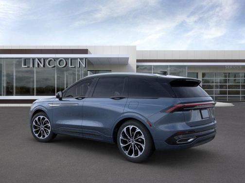 2025 Lincoln Nautilus Reserve