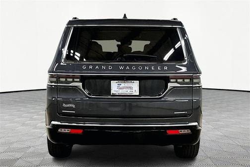 2022 Jeep Grand Wagoneer Series III