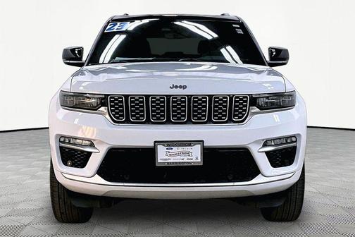 2023 Jeep Grand Cherokee Summit