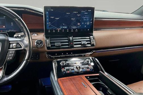 2022 Lincoln Navigator L Reserve