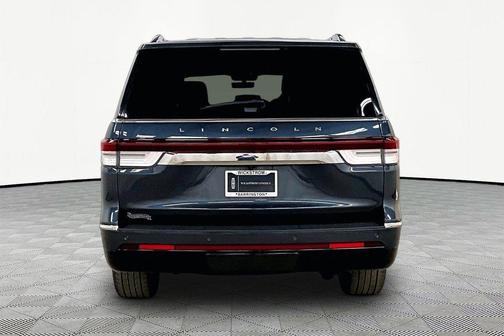2022 Lincoln Navigator L Reserve