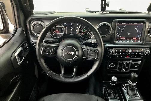 2022 Jeep Gladiator Sport