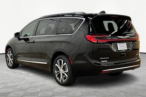 2026 Chrysler Pacifica Pinnacle