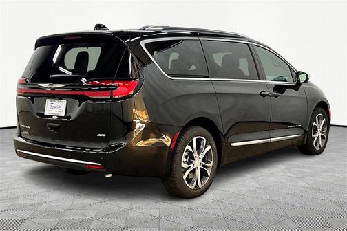 2026 Chrysler Pacifica Pinnacle