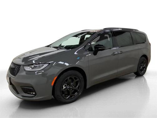 2025 Chrysler Pacifica Hybrid Select