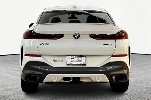 2023 BMW X6 xDrive40i