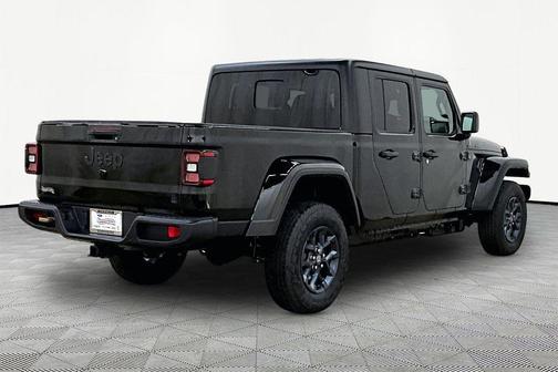 Black Clearcoat 2026 Jeep Gladiator 85th Anniversary Edition