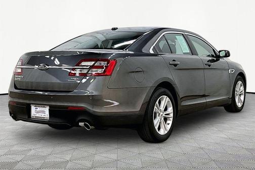 Magnetic 2018 Ford Taurus SEL