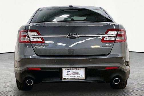 Magnetic 2018 Ford Taurus SEL