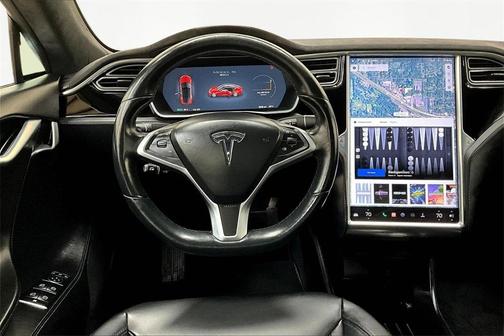 2015 Tesla Model S 90D