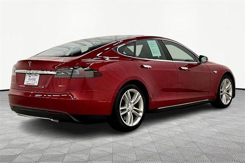 2015 Tesla Model S 90D
