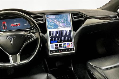 2015 Tesla Model S 90D