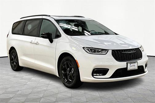 2025 Chrysler Pacifica Hybrid Select