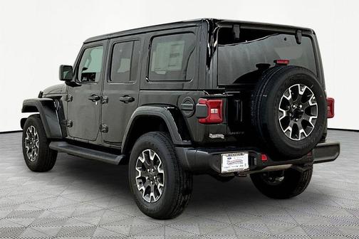 Black Clearcoat 2026 Jeep Wrangler Sahara