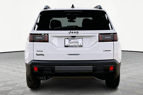Bright White Clearcoat 2026 Jeep Cherokee LAREDO/LIMITED