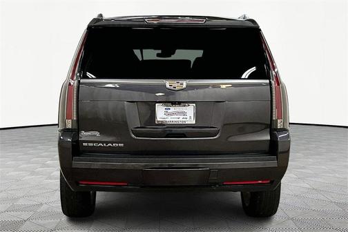 2018 Cadillac Escalade Luxury