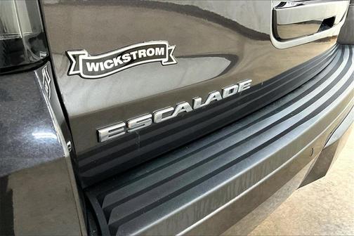 2018 Cadillac Escalade Luxury