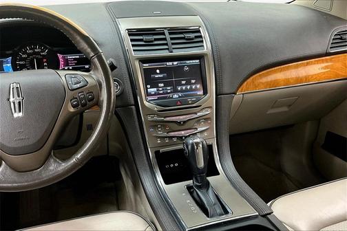 2012 Lincoln MKX Base