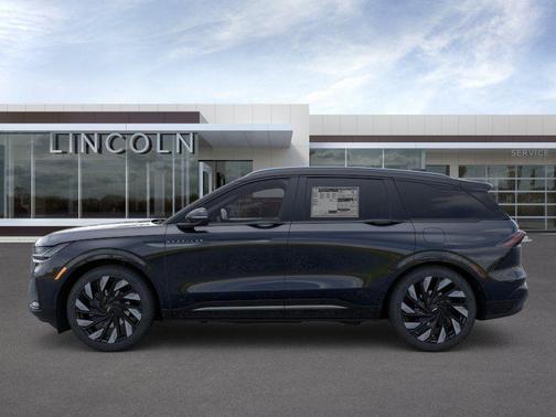 Infinite Black Metallic 2026 Lincoln Nautilus Reserve