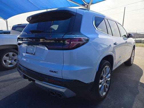 2024 GMC Acadia Denali