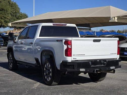 2024 Chevrolet Silverado 2500 Custom