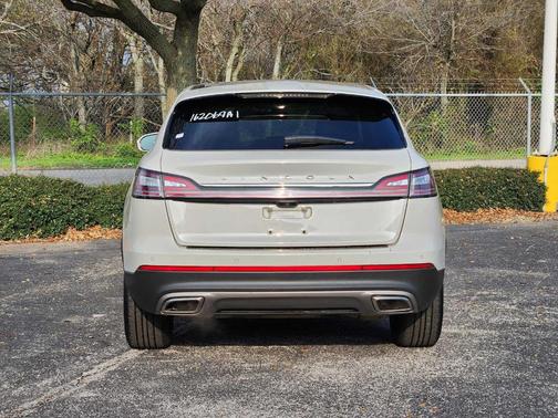 2021 Lincoln Nautilus Reserve