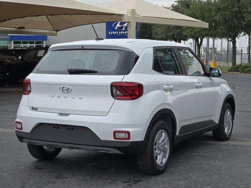 2026 Hyundai VENUE SE