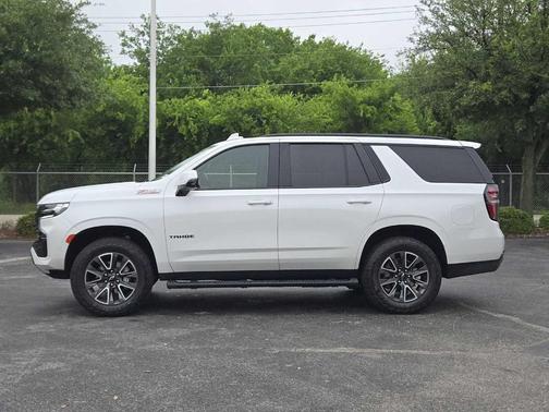 Iridescent Pearl Tricoat 2024 Chevrolet Tahoe Z71