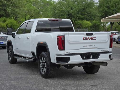 Summit White 2025 GMC Sierra 2500 Denali