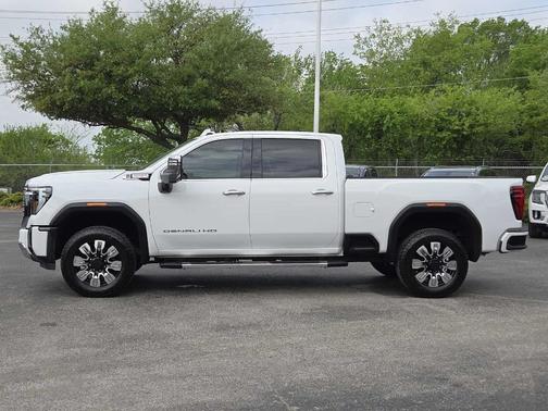 Summit White 2025 GMC Sierra 2500 Denali