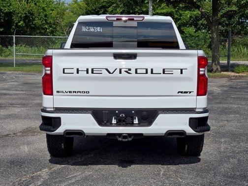 Summit White 2026 Chevrolet Silverado 1500 RST
